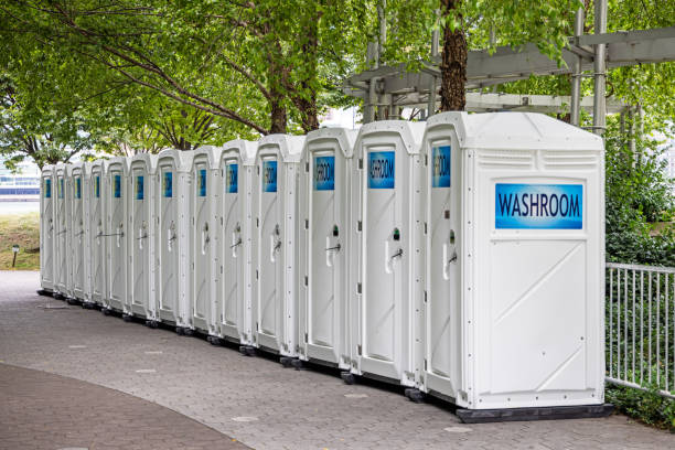 Best Portable restroom trailer rental  in Shorewood Hills, WI